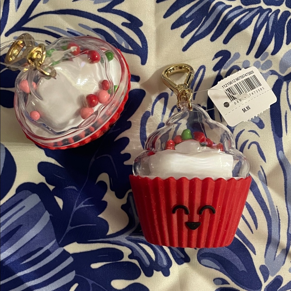 {Bath & Body Works} Red Cupcake Keychain Holder-set of 11-NWT